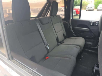 2019 Jeep Wrangler Unlimited Sahara - miniatura 13