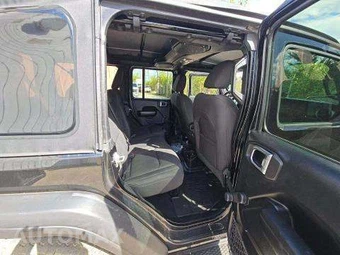2019 Jeep Wrangler Unlimited Sport - miniatura 17