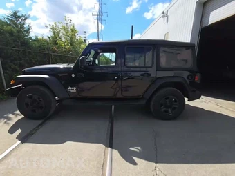 2019 Jeep Wrangler Unlimited Sport - miniatura 3