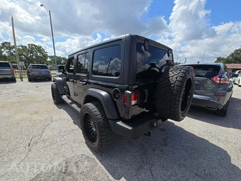 2019 Jeep Wrangler Unlimited Sport S - miniatura 2