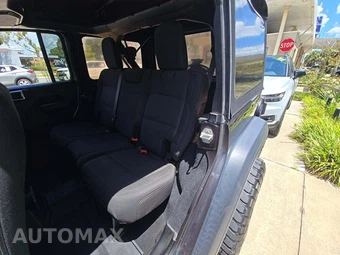 2019 Jeep Wrangler Unlimited Sport S - miniatura 13
