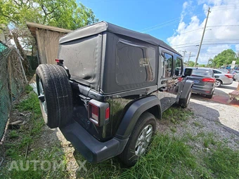 2019 Jeep Wrangler Unlimited Sport S - miniatura 3