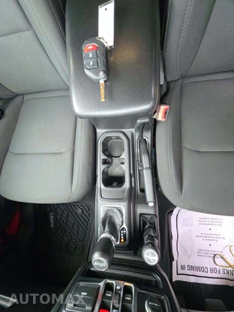 2019 Jeep Wrangler Unlimited Sport S - miniatura 8