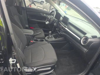 2019 Kia Forte FE – miniatura 8