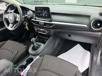 2019 Kia Forte FE – miniatura 19