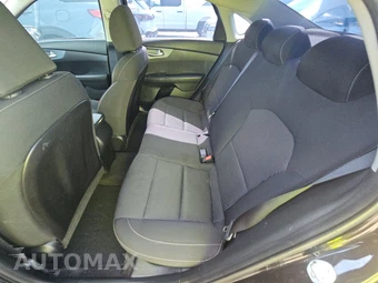 2019 Kia Forte FE – miniatura 13