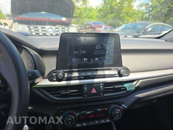 2019 Kia Forte FE – miniatura 10