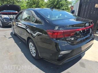 2019 Kia Forte FE – miniatura 2