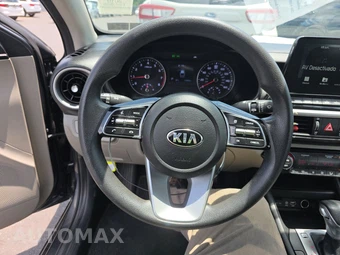 2019 Kia Forte LXS – miniatura 10
