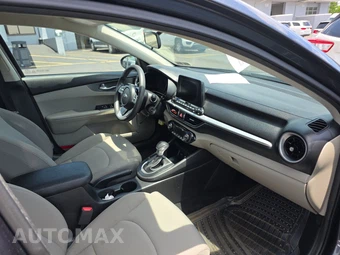 2019 Kia Forte LXS – miniatura 8