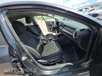 2019 Kia Forte LXS - miniatura 18
