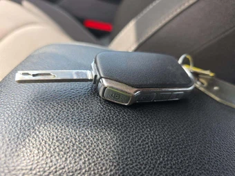 2019 Kia Forte LXS - miniatura 8