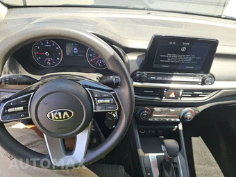 2019 Kia Forte LXS – miniatura 11