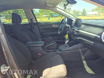 2019 Kia Forte LXS - miniatura 8