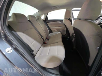 2019 Kia Forte LXS - miniatura 16