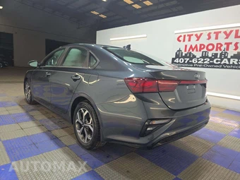 2019 Kia Forte LXS - miniatura 2