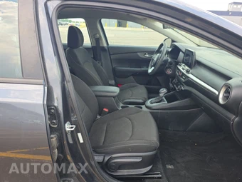 2019 Kia Forte LXS - miniatura 8