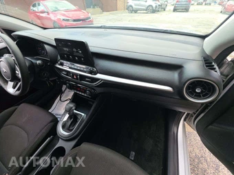 2019 Kia Forte LXS - miniatura 16