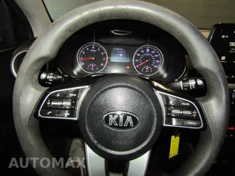 2019 Kia Forte LXS – miniatura 11