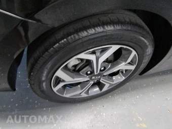 2019 Kia Forte LXS – miniatura 21