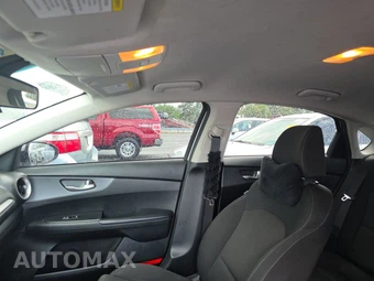 2019 Kia Forte LXS – miniatura 18