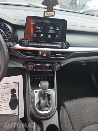 2019 Kia Forte LXS – miniatura 11