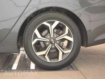 2019 Kia Forte LXS - miniatura 12