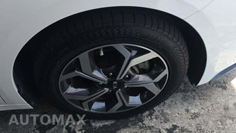 2019 Kia Forte LXS – miniatura 23