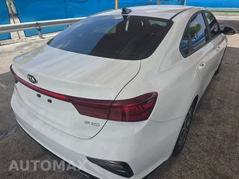 2019 Kia Forte LXS – miniatura 4