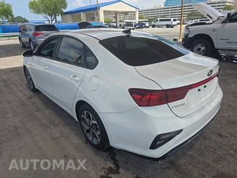 2019 Kia Forte LXS – miniatura 6
