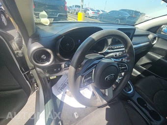 2019 Kia Forte LXS – miniatura 11