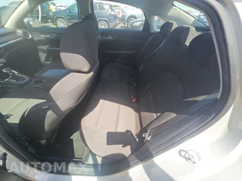 2019 Kia Forte LXS – miniatura 13