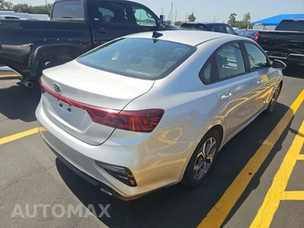 2019 Kia Forte LXS – miniatura 4