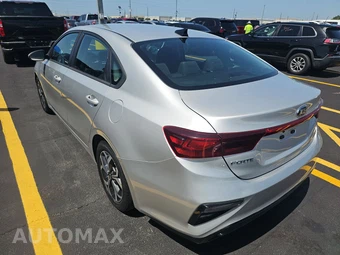 2019 Kia Forte LXS – miniatura 6