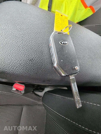 2019 Kia Forte LXS - miniatura 8