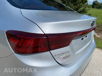 2019 Kia Forte LXS - miniatura 15