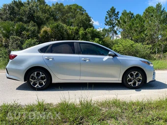 2019 Kia Forte LXS - miniatura 5