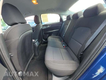 2019 Kia Forte LXS - miniatura 13