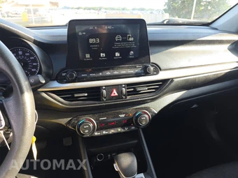 2019 Kia Forte LXS – miniatura 11