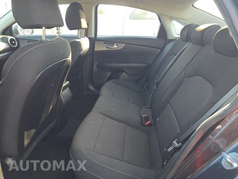 2019 Kia Forte LXS – miniatura 13