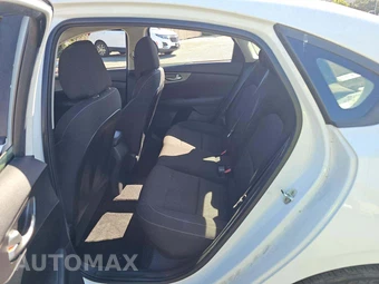 2019 Kia Forte LXS – miniatura 10