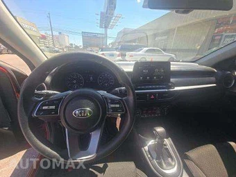 2019 Kia Forte LXS – miniatura 11