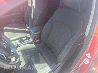 2019 Kia Forte LXS – miniatura 7