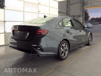 2019 Kia Forte LXS – miniatura 4