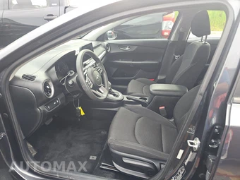 2019 Kia Forte LXS – miniatura 7