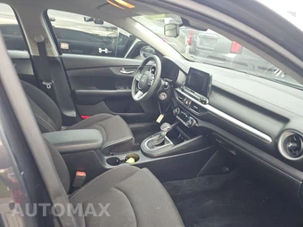 2019 Kia Forte LXS – miniatura 8