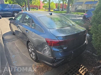 2019 Kia Forte LXS – miniatura 6