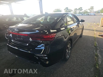 2019 Kia Forte LXS – miniatura 4