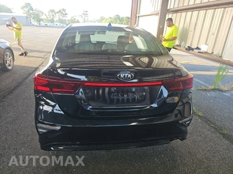 2019 Kia Forte LXS – miniatura 5
