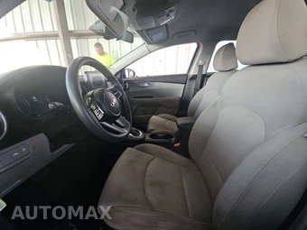 2019 Kia Forte LXS – miniatura 7